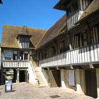 La fabrication et la restauration de maisons en pan de bois