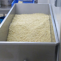La fabrication du fromage de Salers
