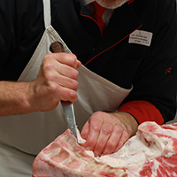 Les savoir-faire de la découpe bouchère à la française